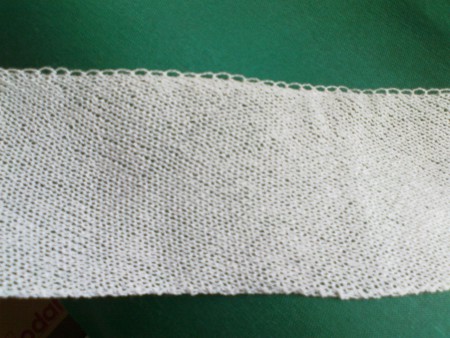 UN  PETTINE  DI ……… MAGLIA